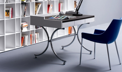 Столы и стулья