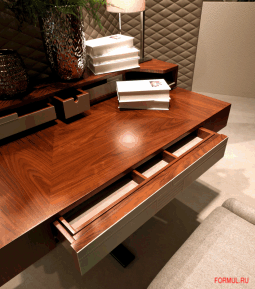 Стол письменный Mobilidea 5124 VIP Стол письменный Mobilidea 5124 VIP