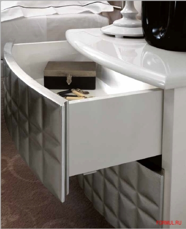  Bova by P.B.L. 18.100,18.101