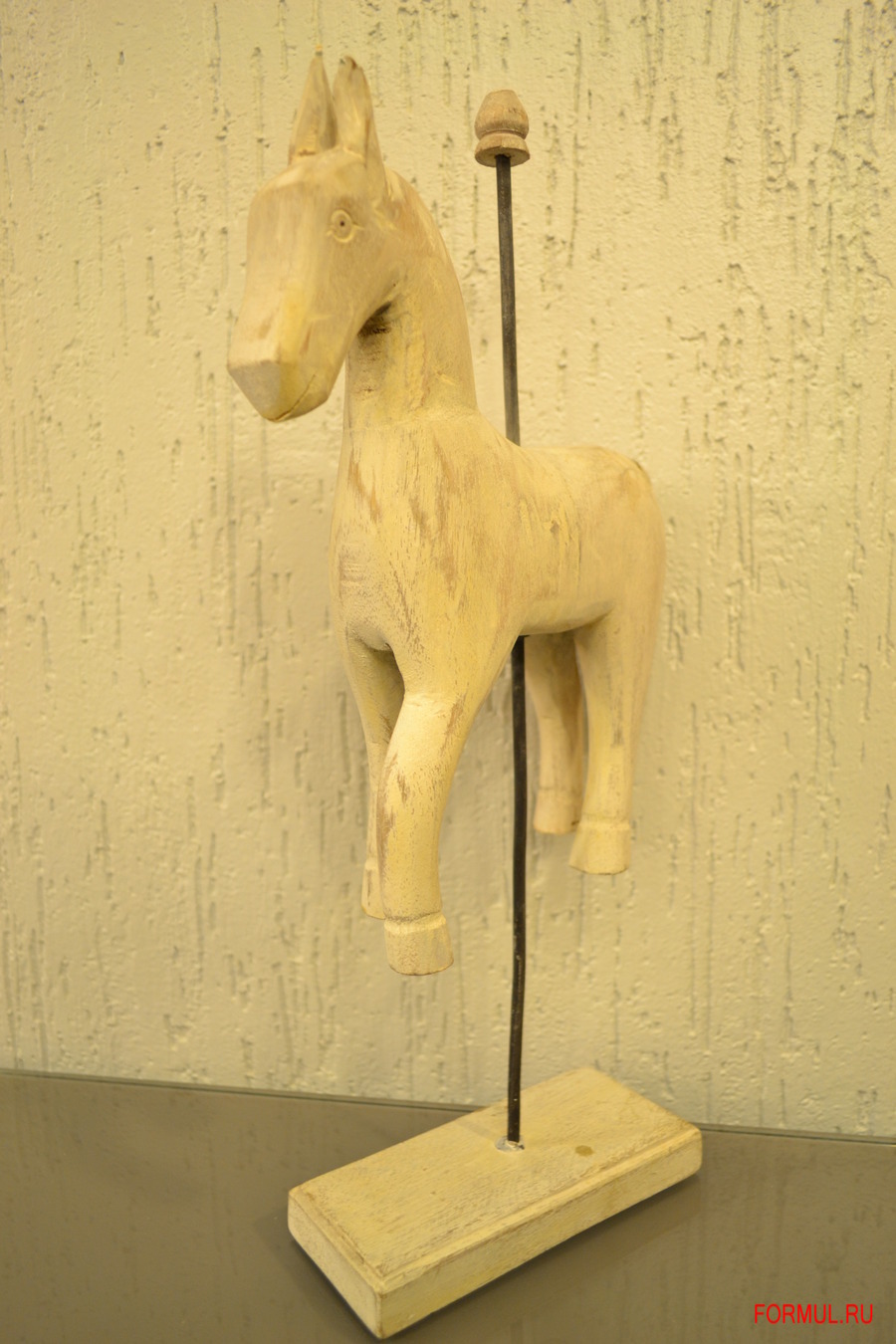 Статуэтка Авторская работа Конь на шесте Статуэтка Авторская работа Конь на шесте