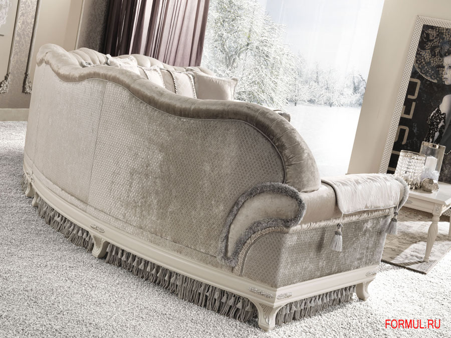 ����� Keoma Salotti Cristina Corner