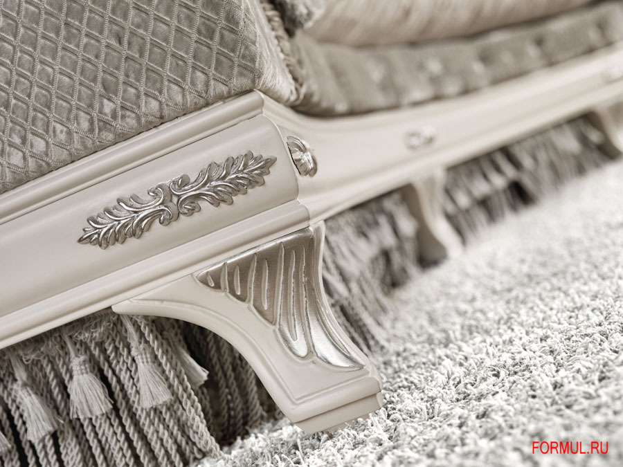 ����� Keoma Salotti Cristina Corner