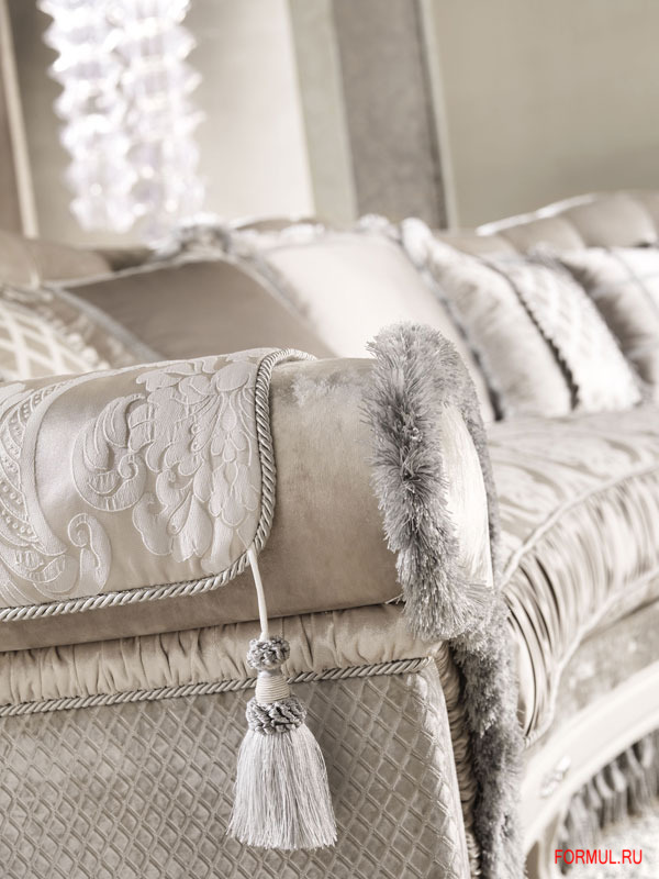 ����� Keoma Salotti Cristina Corner