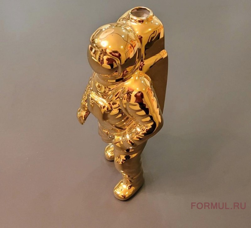 Статуэтка Авторская работа Космонавт Статуэтка Авторская работа Космонавт