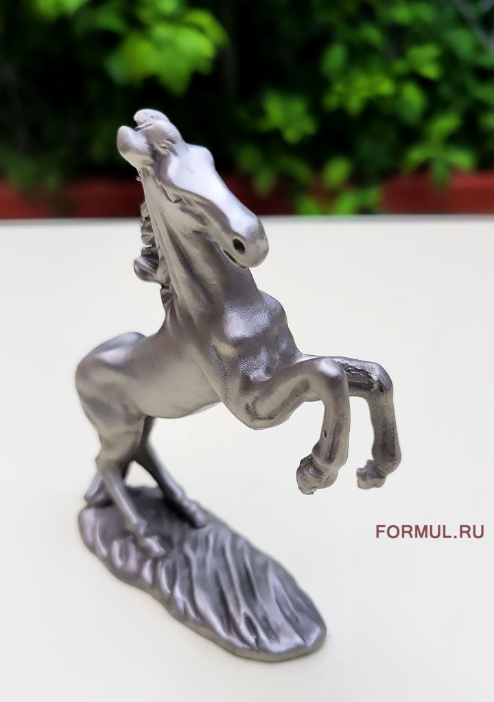 Статуэтка Авторская работа Конь оловянный Статуэтка Авторская работа Конь оловянный
