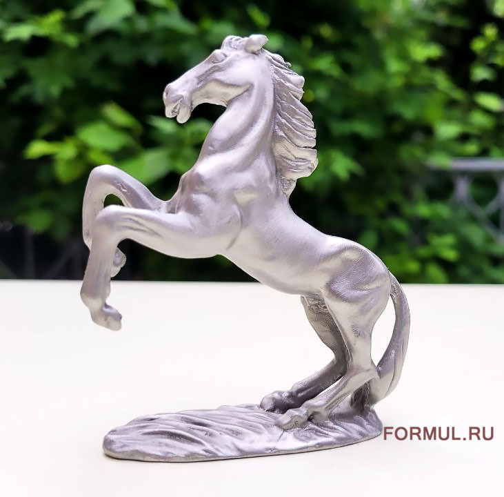 Статуэтка Авторская работа Конь оловянный Статуэтка Авторская работа Конь оловянный