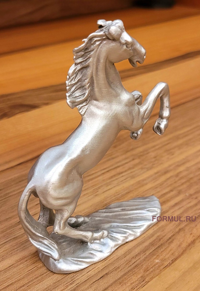 Статуэтка Авторская работа Конь оловянный Статуэтка Авторская работа Конь оловянный
