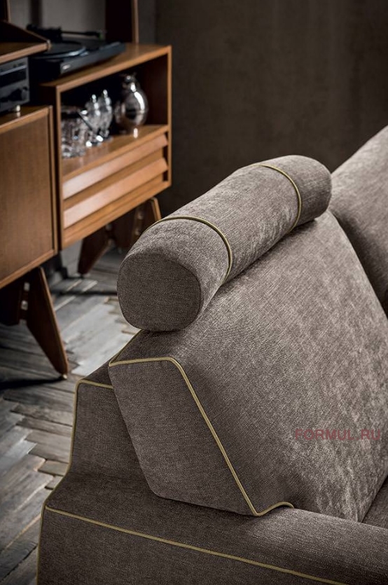 ����� Felis Newman